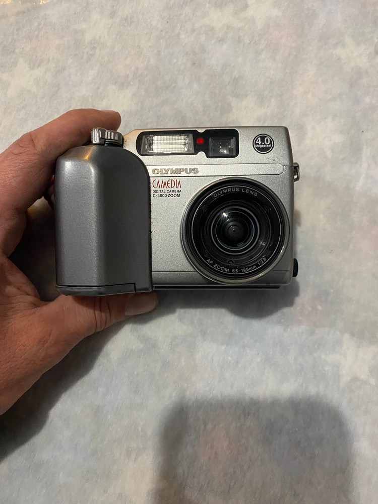 Olympus Digital Camera Camedia C-400 Zoom Tested Works No Memory Card