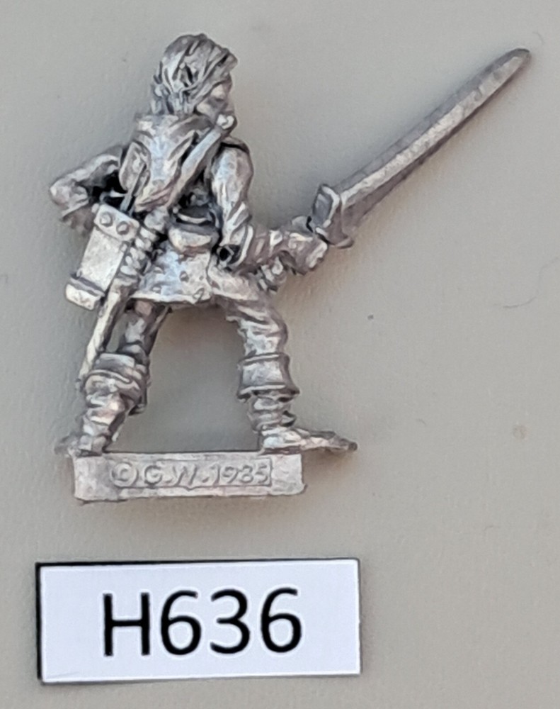 1985 Silvan Elf with Sword - GW - (H636) Metal