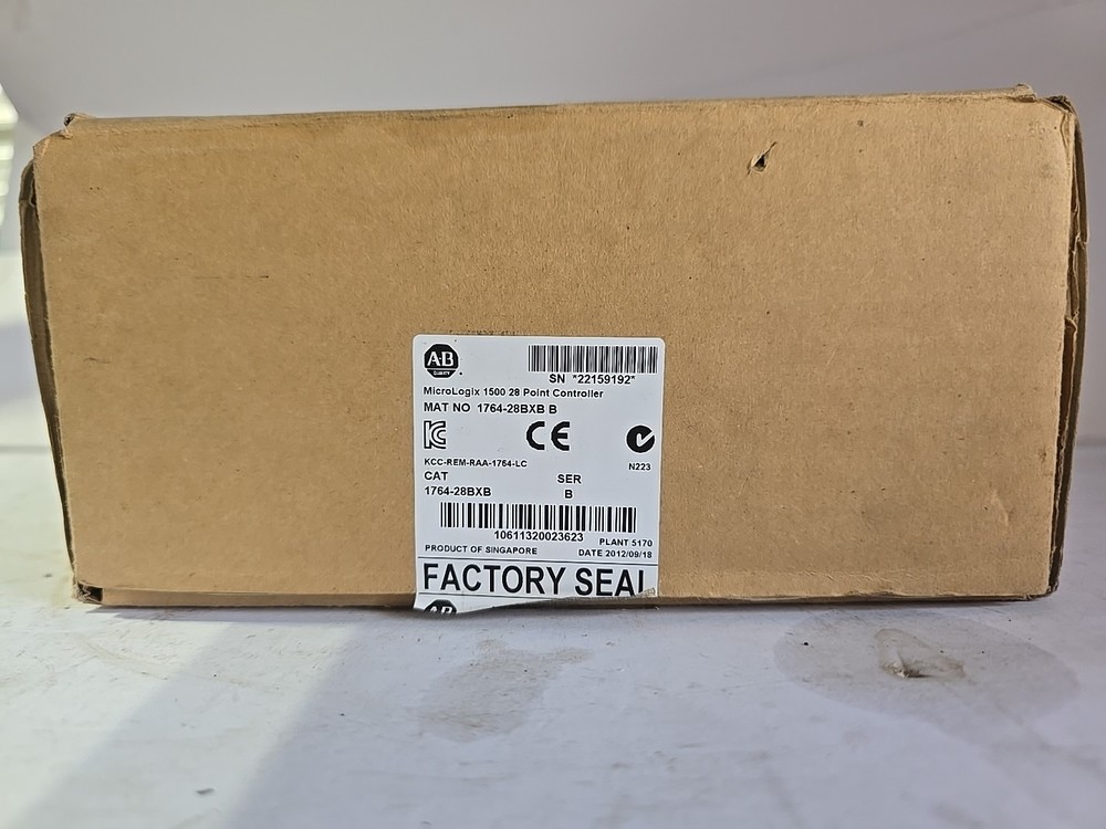 ALLEN BRADLEY 1764-28BXB /B MicroLogix 1500 Base 24VDC (New Open Box)