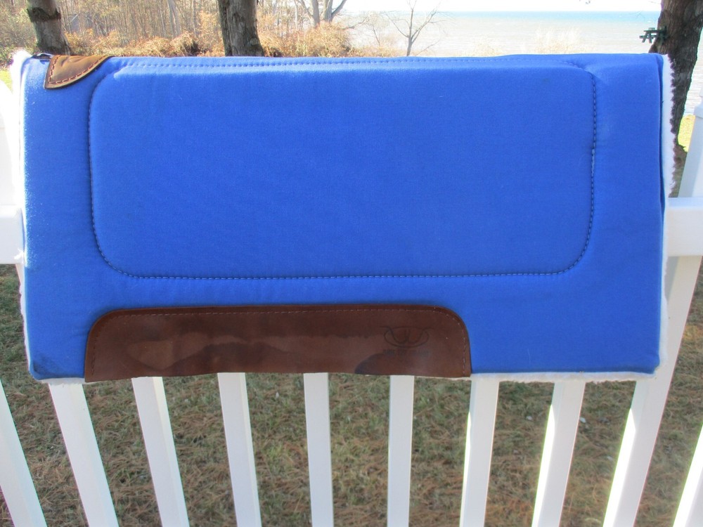 BLUE WEAVER WESTERN FLEECE SADDLE PAD 31" x 31.5"