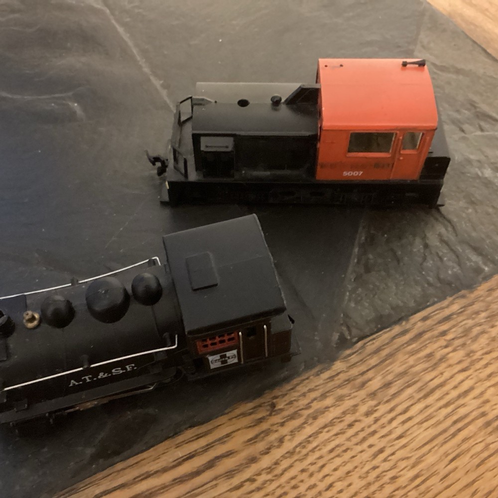 Santa Fe & New Haven 5007 Locomotive Engine--UnTested--Nice Condition