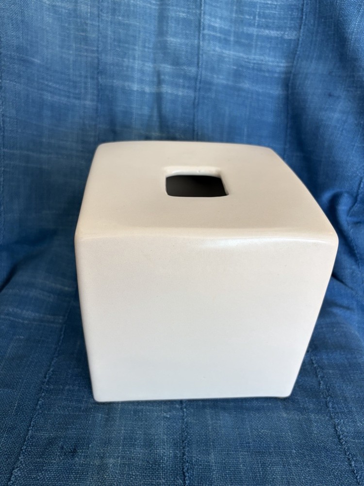 Pottery Barn Mason Stoneware Tissue Box Cover Ivory