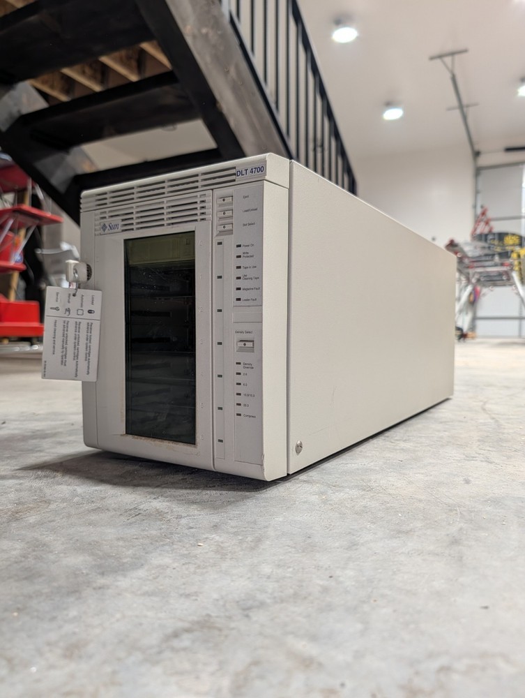Sun Microsystems DLT 4700 Tape Library – 7‑Slot Autoloader – Vintage Enterprise