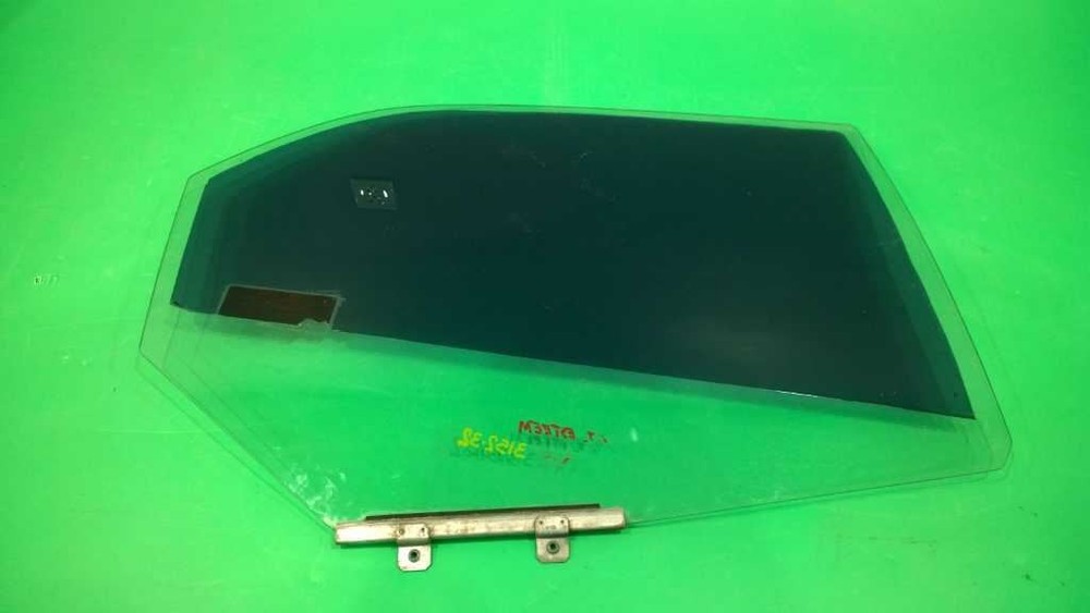 95-02 ESTEEM PASSENGER RIGHT REAR WINDOW DOOR GLASS OEM 3152-32