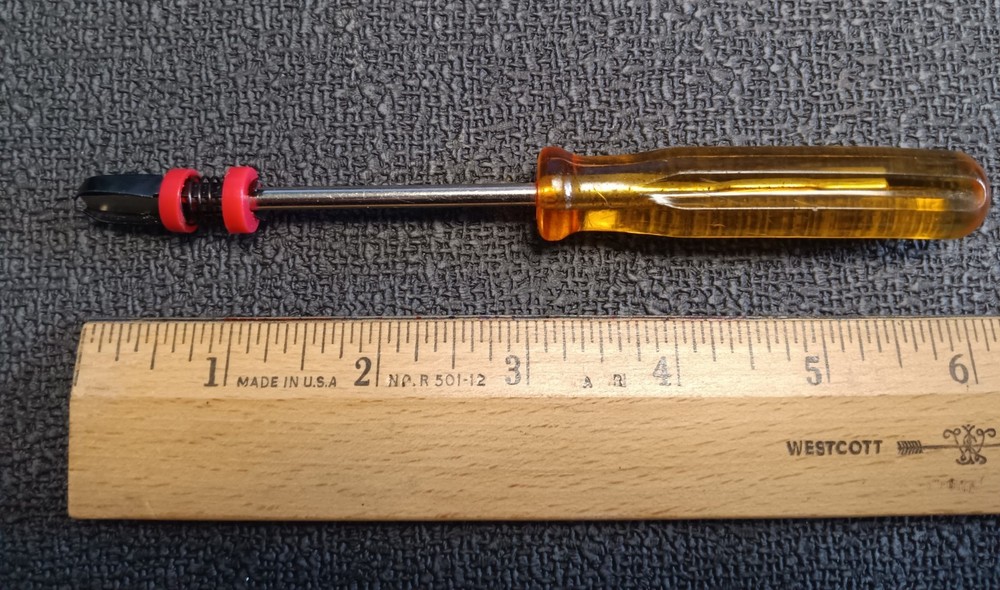 GC ELECTRONICS 12-042 SCREW HOLDING FLAT BLADED SCREWDRIVER TOOL