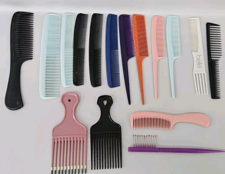 Vintage Various Brands Hair Combs & Picks Bundle Lot- 16 Pieces