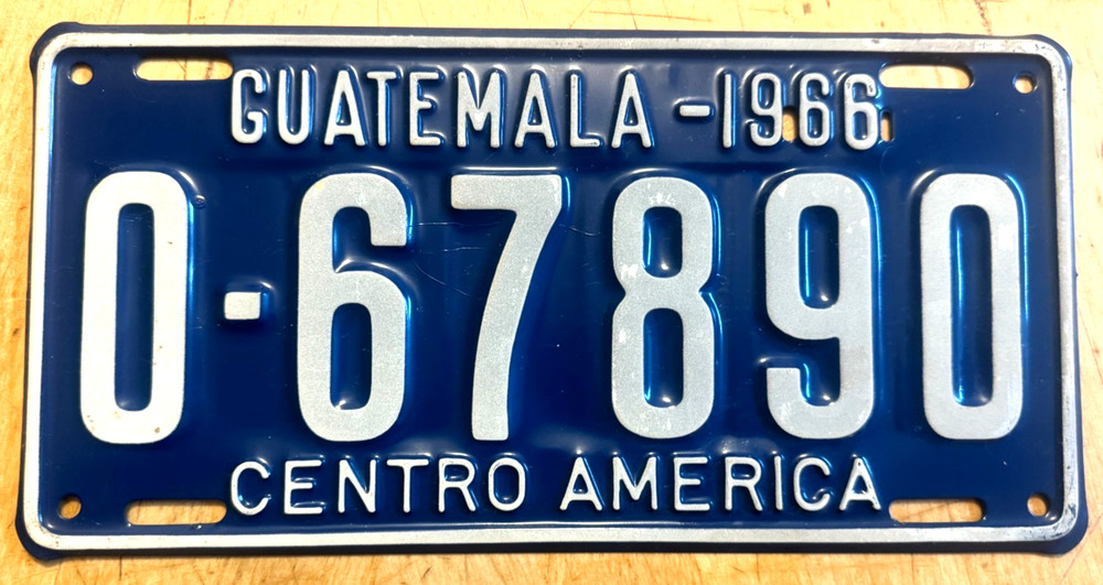 1966 GUATEMALA CENTRO AMERICA AUTO PASSENGER LICENSE PLATE " 0 67890 "