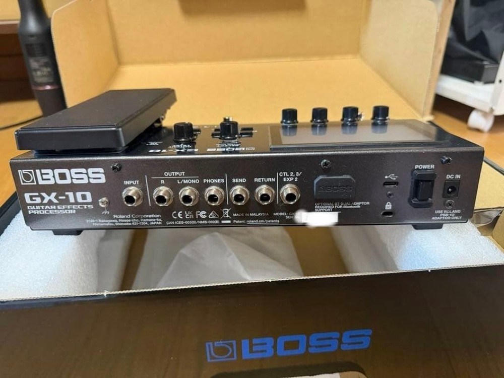 BOSS GX 10 Guitar Effects Processor Multi Effects Unit with Original Box
