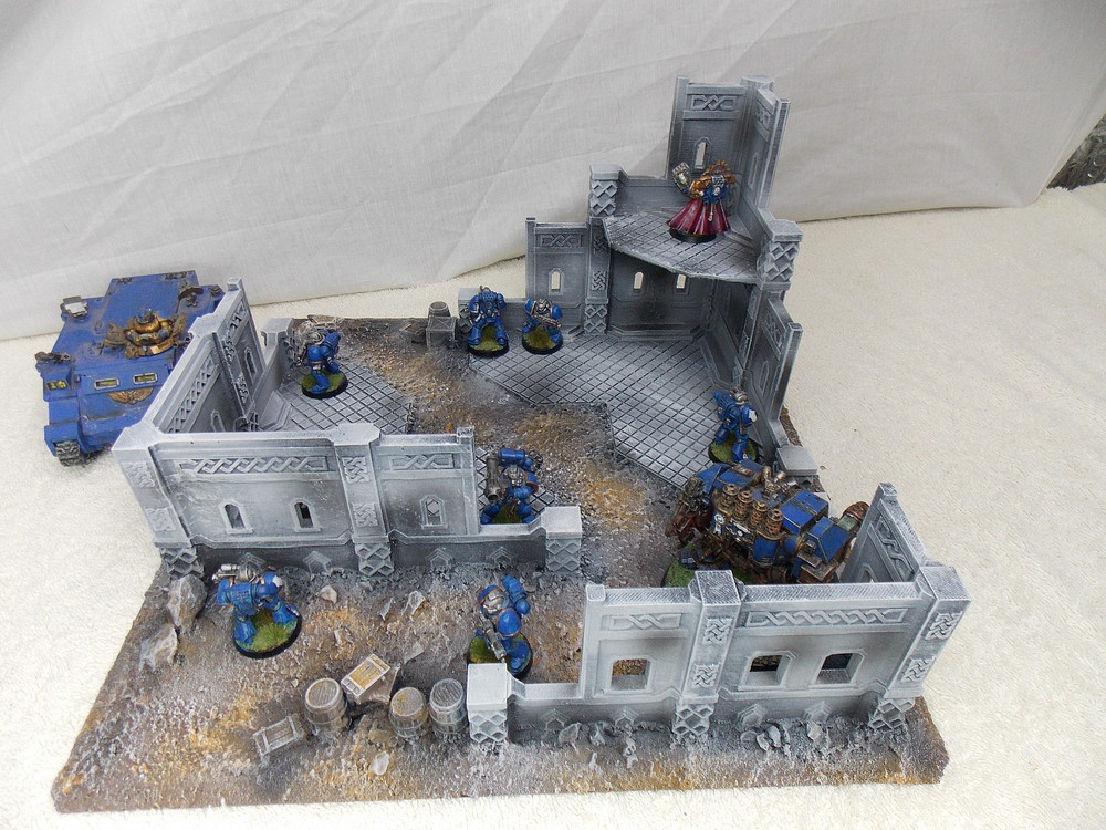 WARGAMING TERRAIN PAINTED BUILDING