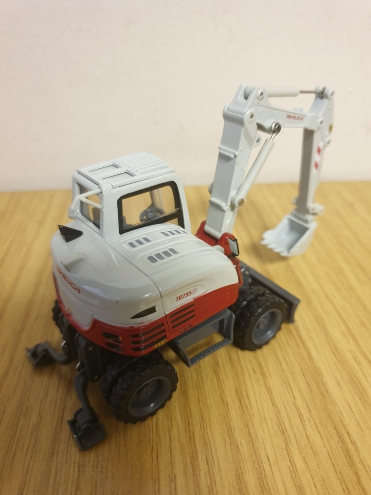 TAKEUCHI TB295W SCALE MODEL 1:50