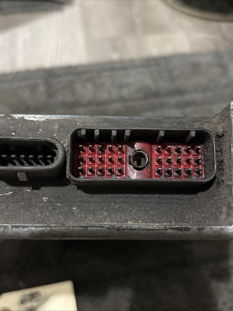 DETROIT DDEC III ENGINE CONTROL MODULE P23518743