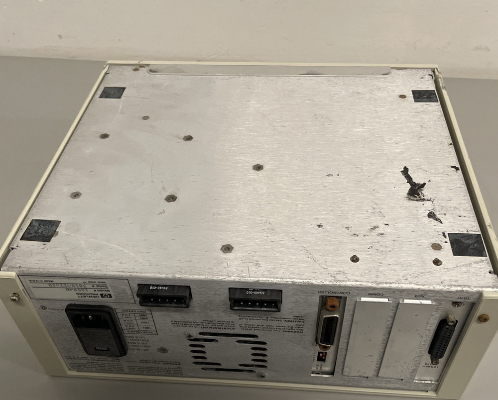 Hewlet Packard 18594B HP 7673 GC Autosampler Lab Controller Unit - Powers On
