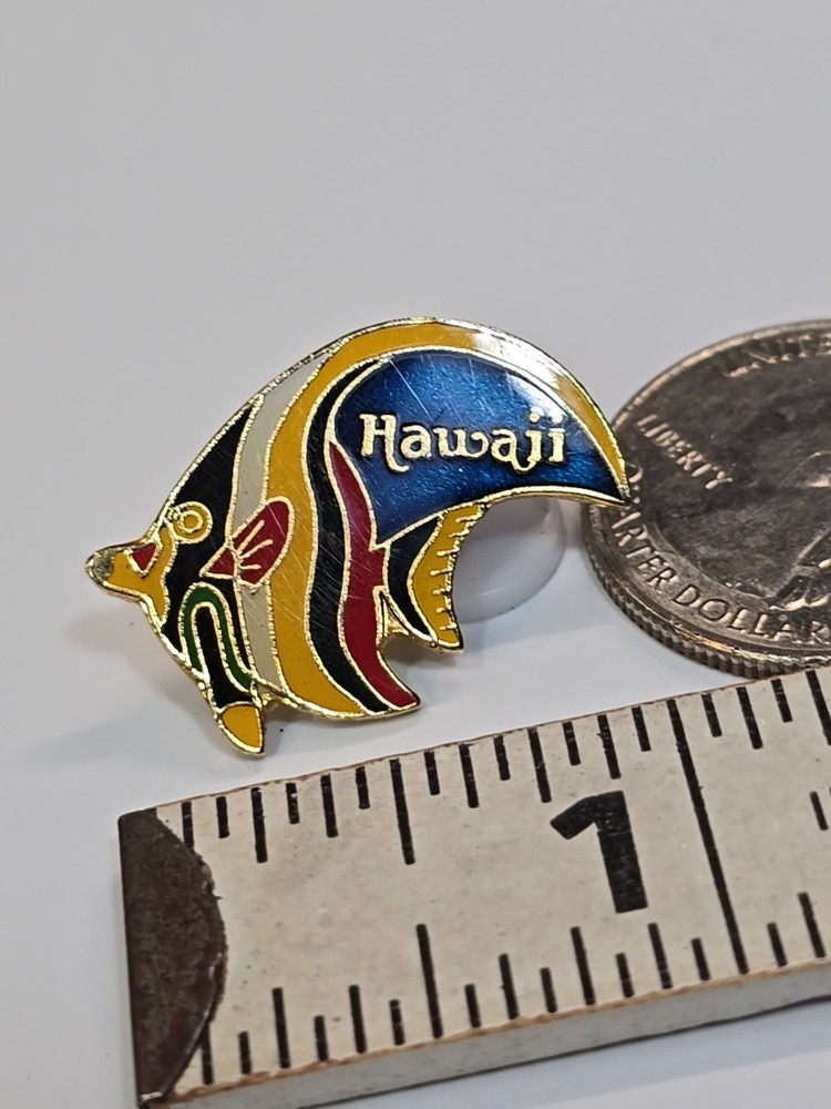 Hawaii Souvenir Lapel Pin Tropical Fish