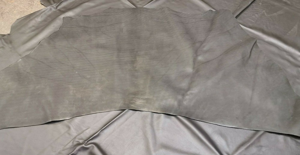 Top Grade Black Leather Shoulders