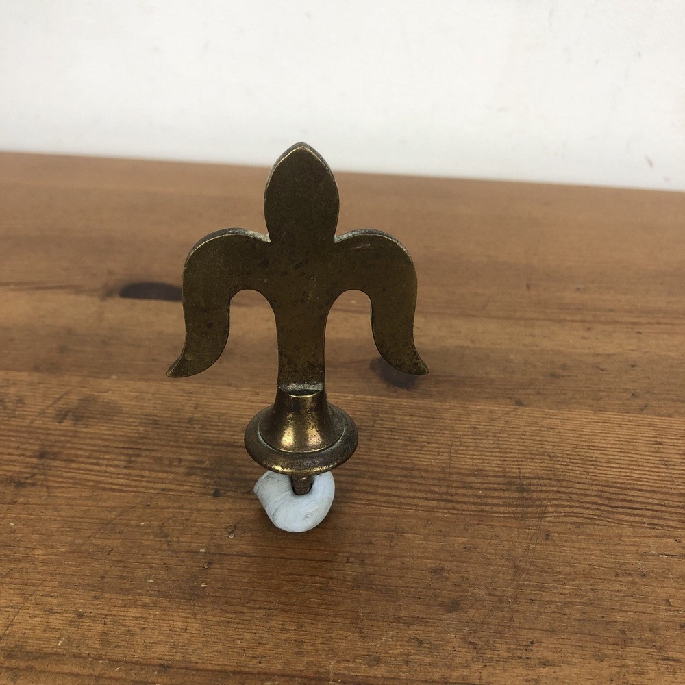 Victorian Fleur De Lys Brass Finial