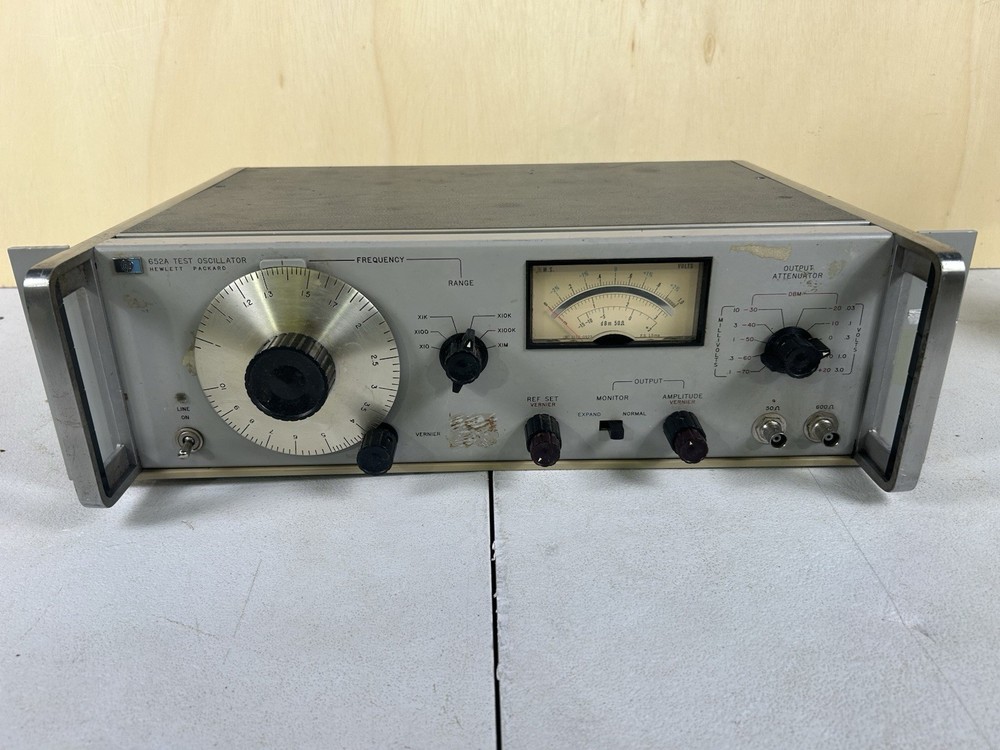 HP 652A Signal Generator Test Oscillator