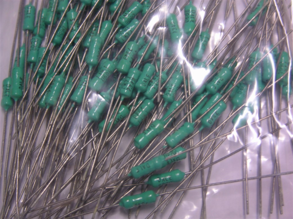 100 Dale RN60C 909 Ohm 1% Precision Resistors