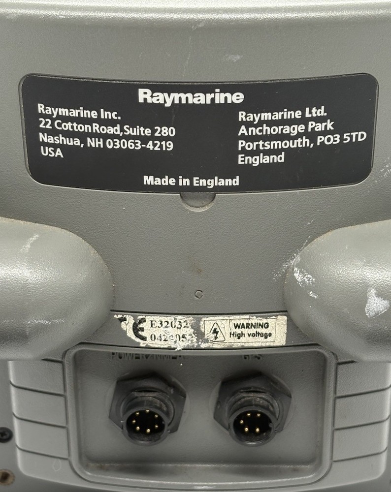 Raymarine Raytheon RC425 RAYCHART Chartplotter Marine GPS Display w/mount cover