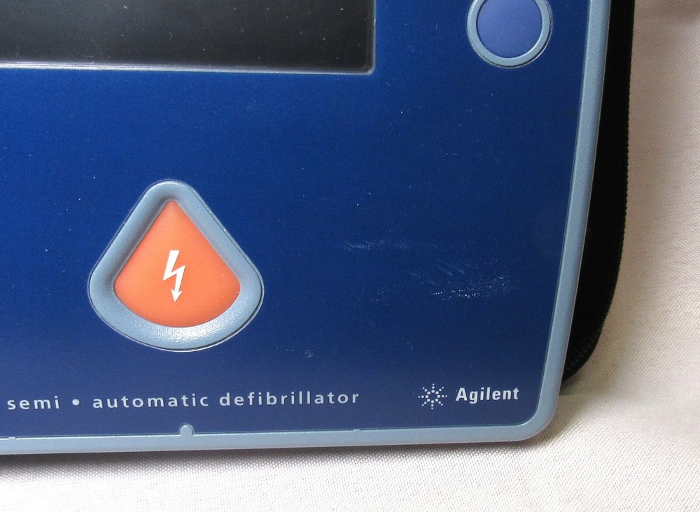 AGILENT FR2 Heartstream Semi Automatic With Red Case