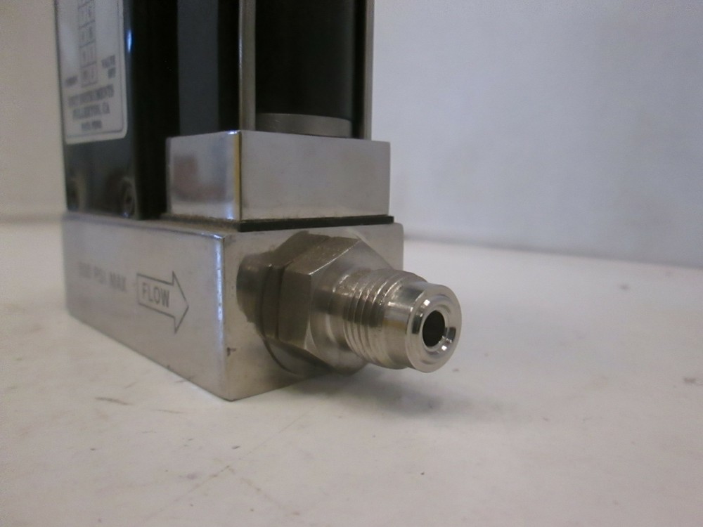 Unit UFC-1000 Mass Flow Controller MFC, O2, 30 SCCM, Refurb