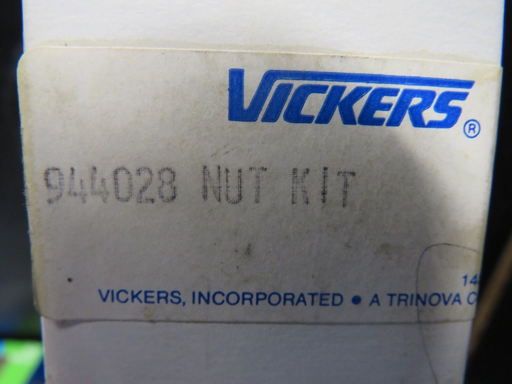 Vickers 944028 Nut Kit