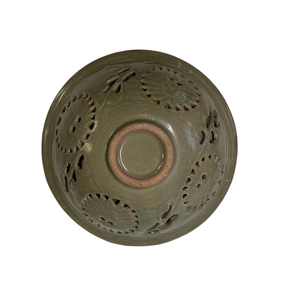 Chinese Ding Ware Celadon Glaze Pattern Ceramic Bowl Cup Display ws3247