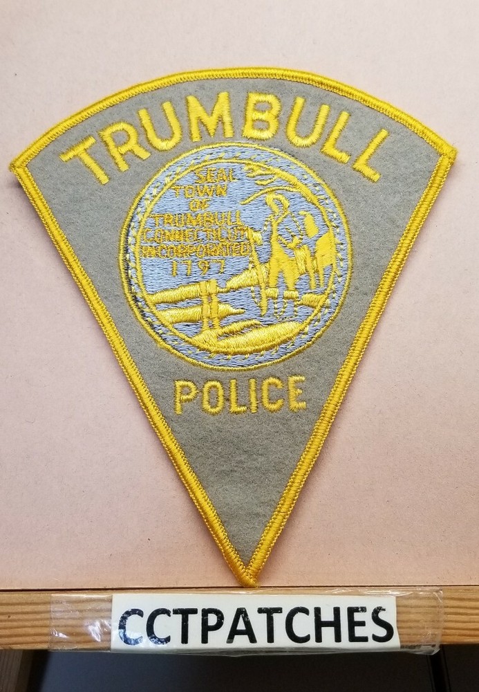 TRUMBULL, CONNECTICUT POLICE FELT SHOULDER PATCH CT