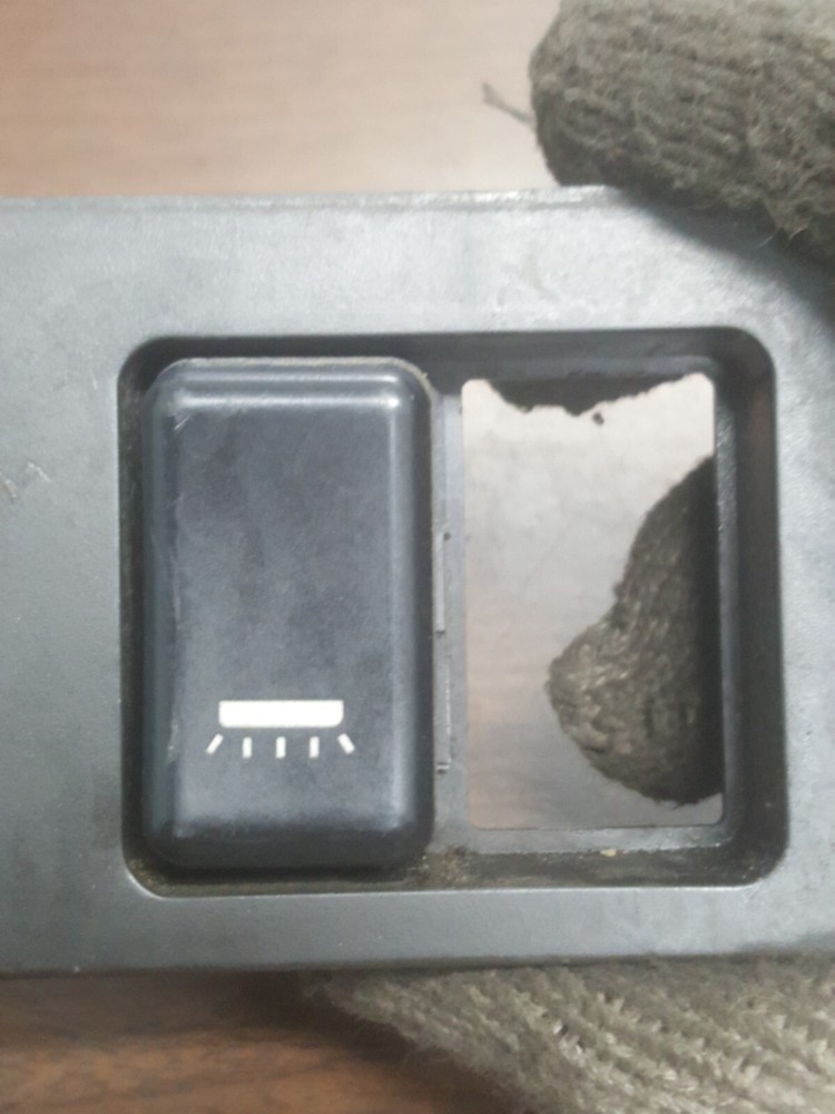 VOLVO SWITCH DASH PANEL 3175615 V6-170-033-01