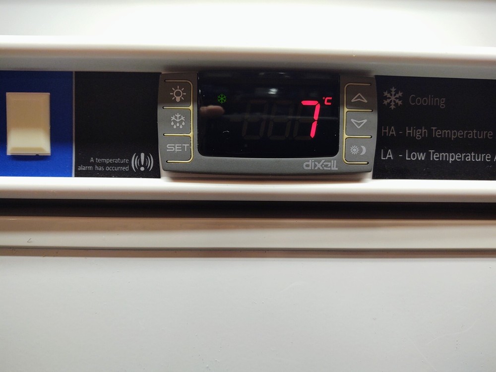 VWR SCUCBI-0404 Under Counter Refrigerator