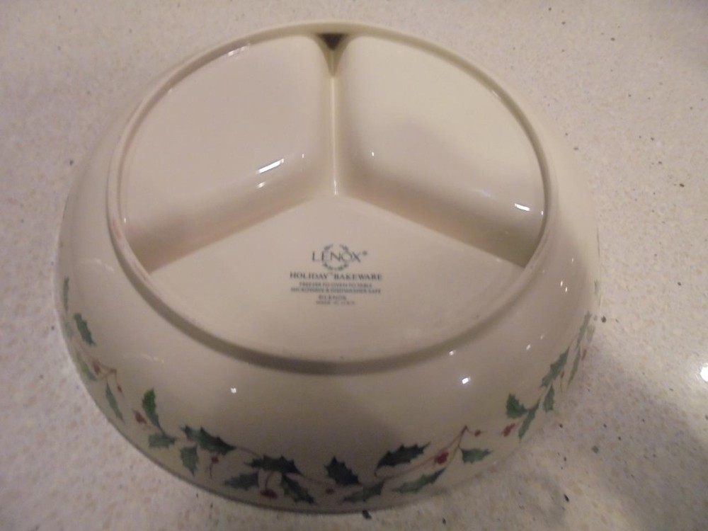 Lenox Holiday 3-part round divided server/baker mint condition ~ low fast shipng