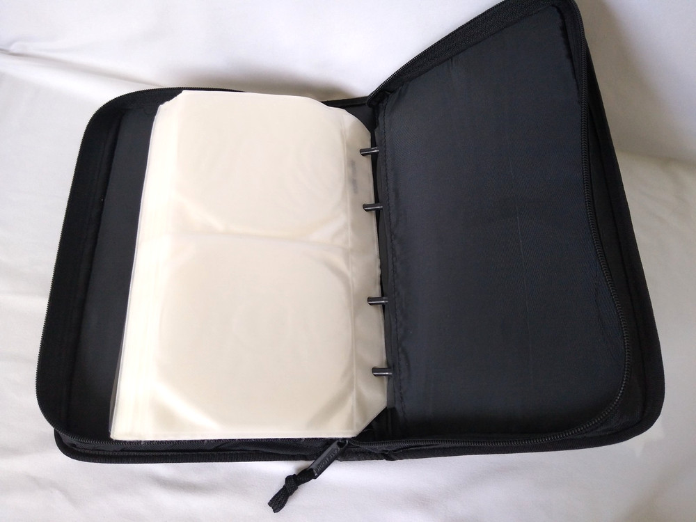 Vintage Case Logic Disk Holder Black 30 Disk CD / DVD Holder Soft Case Storage..