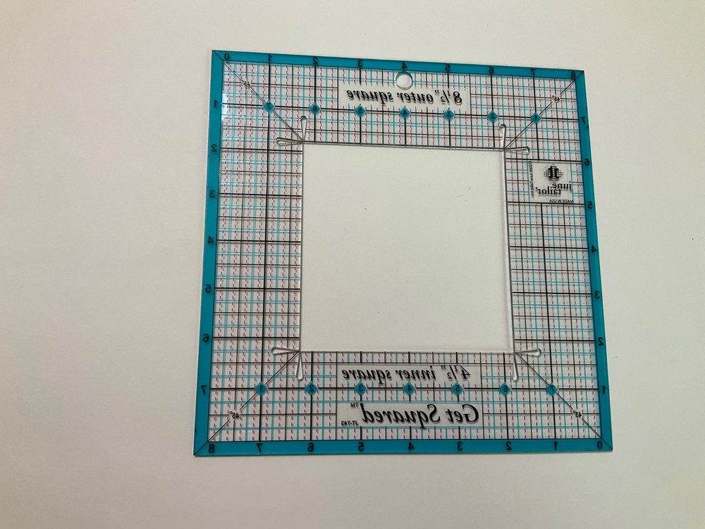 June Tailor Inc. Rotary Cutting Mini Mat 5 x 5 in. Grid Ruler