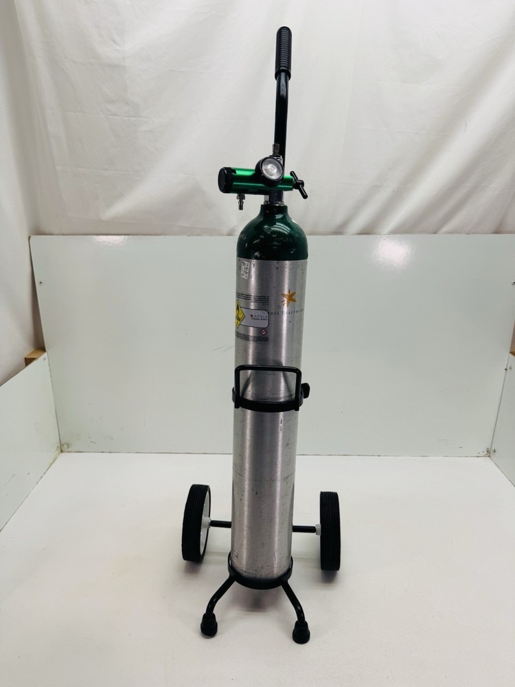 Praxair Empty Oxygen Tank With Regulator Car Size E
