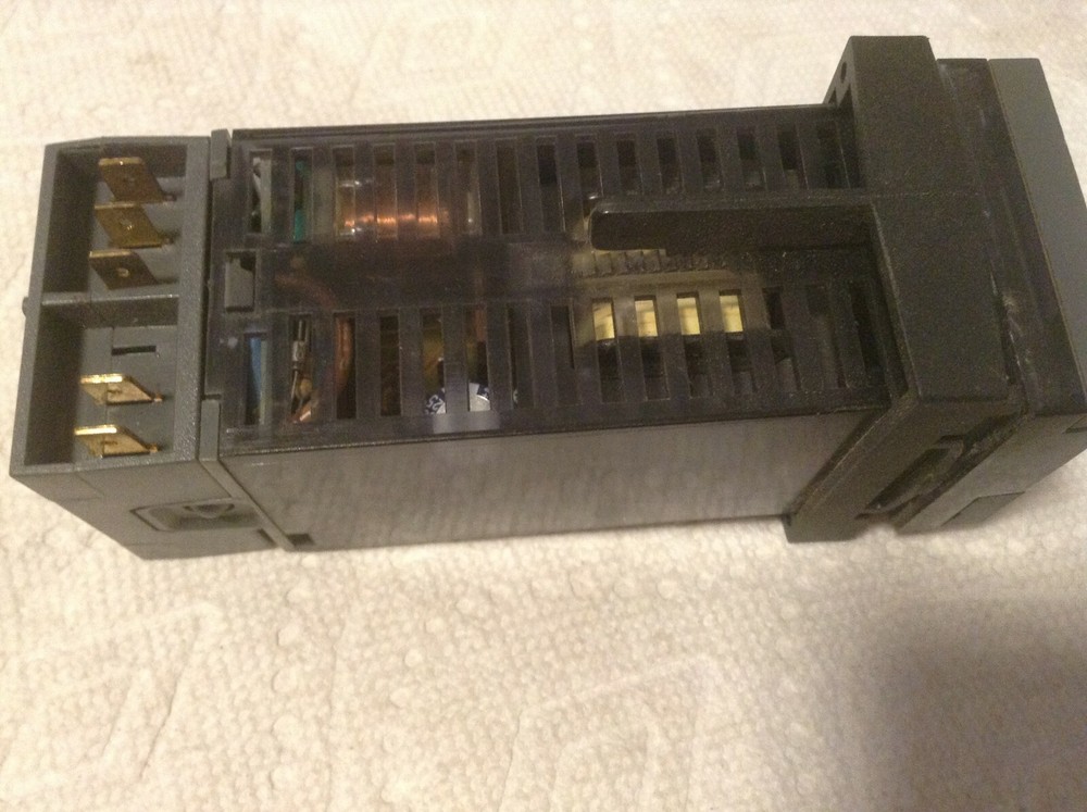 LNL 91211C Temperature Controller