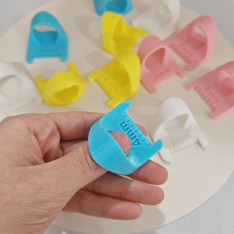 Finger Quilting Aid with Millimeter Scale Patchwork Tool Sewing Measuring Ruler