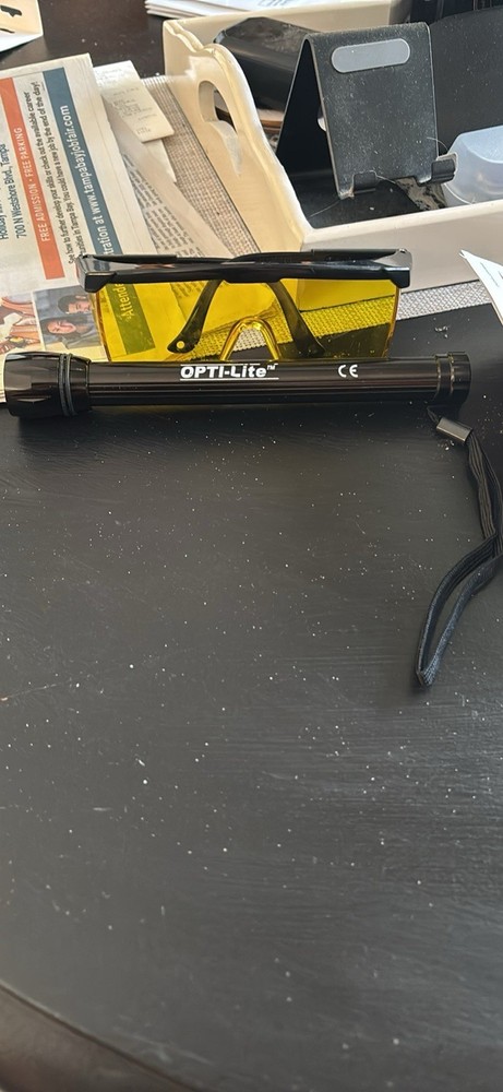Opti Lite Leak Finder With Glasses And Light