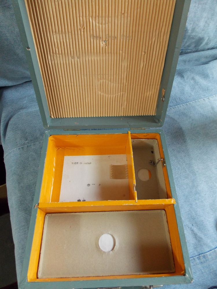 Vintage Minolta Mini Slide Projector Kit w/ Slide Changer & Auto Slide Changer