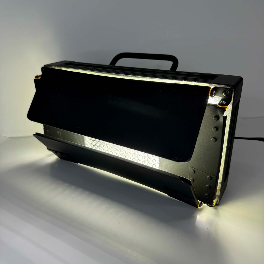 Fancier LED500 Continuous Video Light W/Reflector Barn Doors *TESTED*