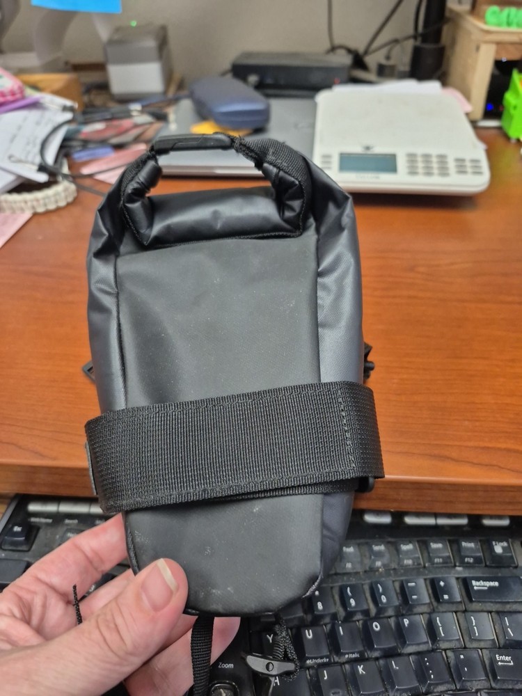 TIMBUK2 San Francisco Tail Light Seat Pack EUC