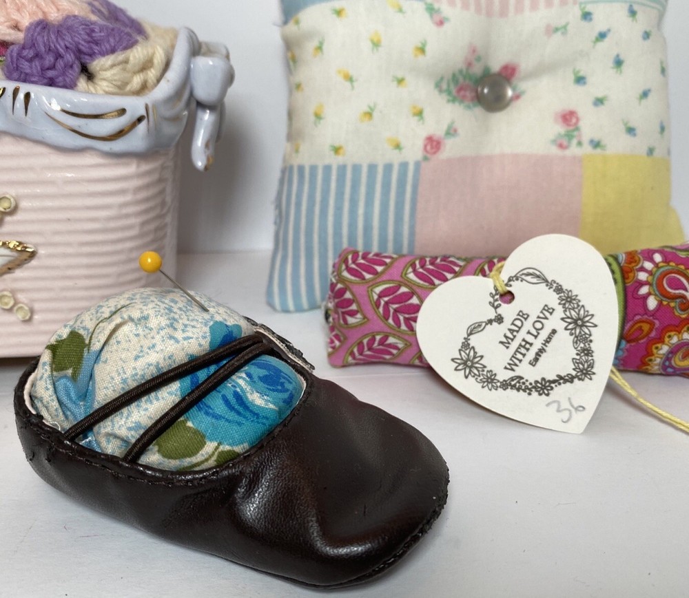 2pc Sewing Pin cushions Shoe + Pillow (36 Ab)