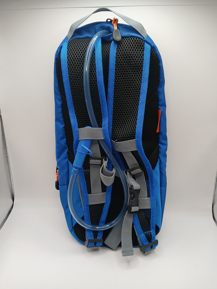 Ozark trail hydration backpack 1.5 Liter Color blue