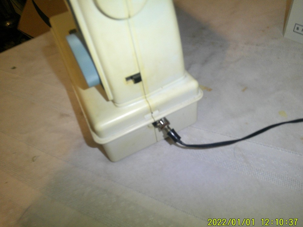 VINTAGE SINGER LITTLE TOUCH & SEW SEWING MACHINE ADAPTER NEEDS FIXED