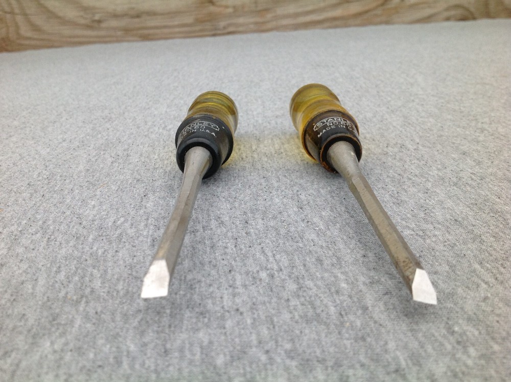2 Stanley Chisels Thin Blade No.60 1/4" in Original Box