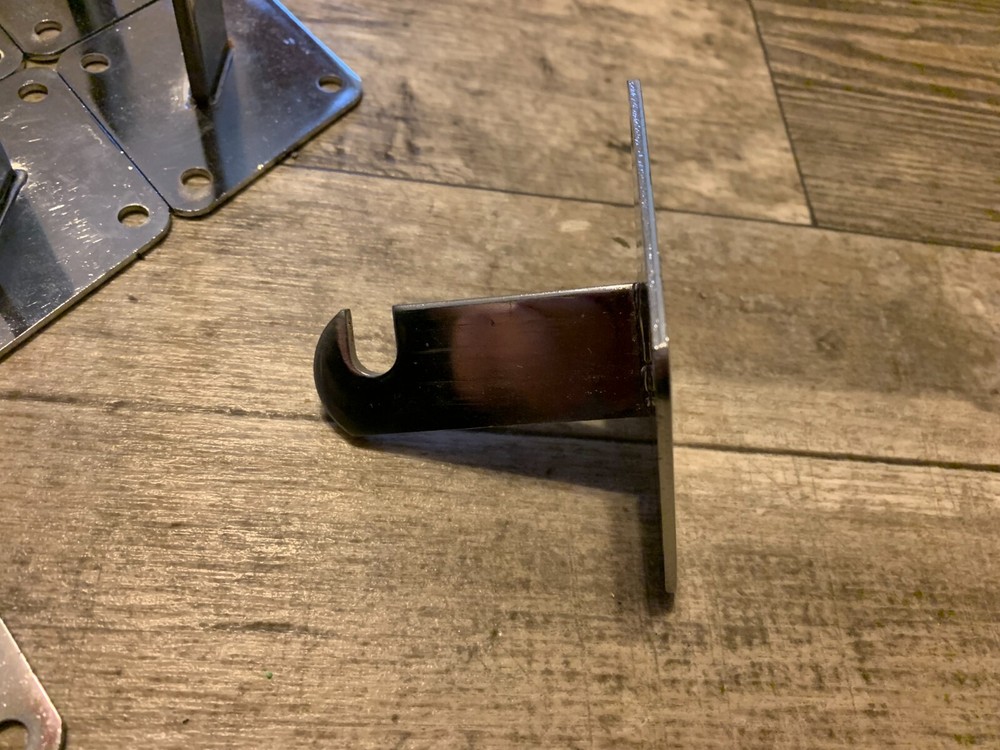 24 Gridwall Mesh Display Panels Chrome Accessories Hooks