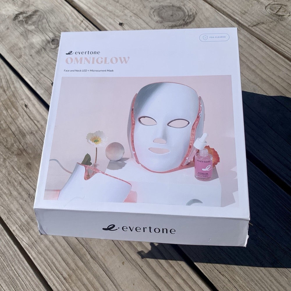 Evertone Omniglow Face And Neck LED + Microcurrent Mask