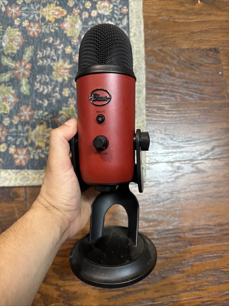 Blue Yeti USB Microphone Red Mute Button Volume Control Freestanding