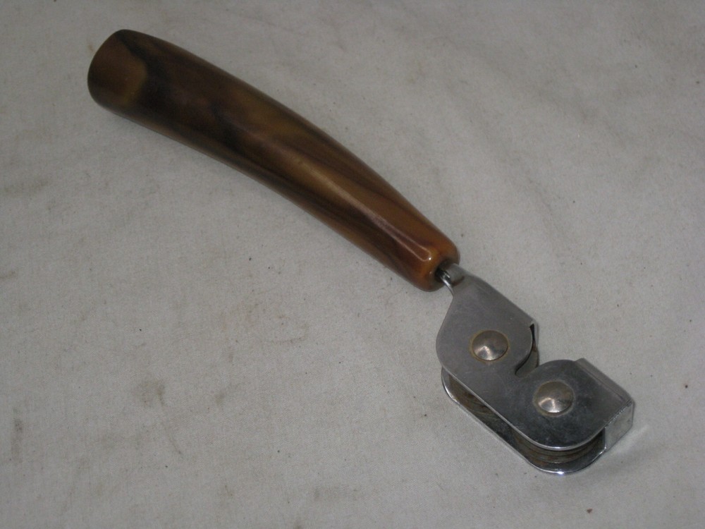 vintage marblized Bakelite handle knife sharpener sharpening utensil