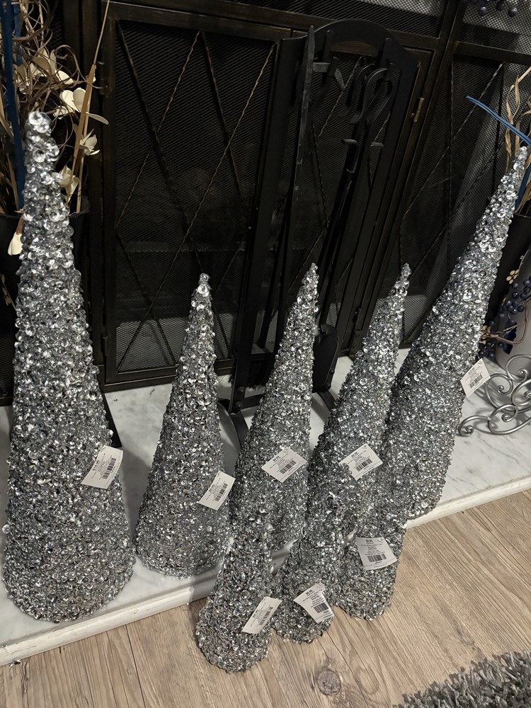 Silver Cone Holiday Decor Set (8)