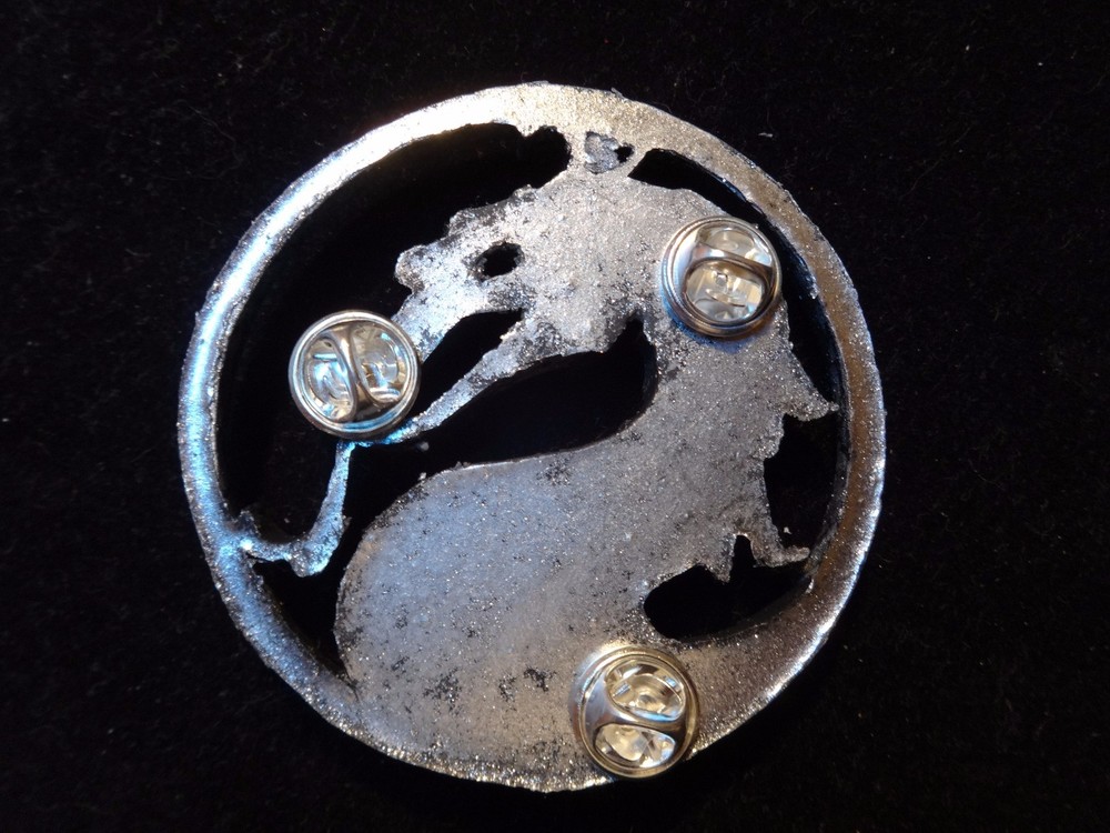 Mortal Combat badge pin