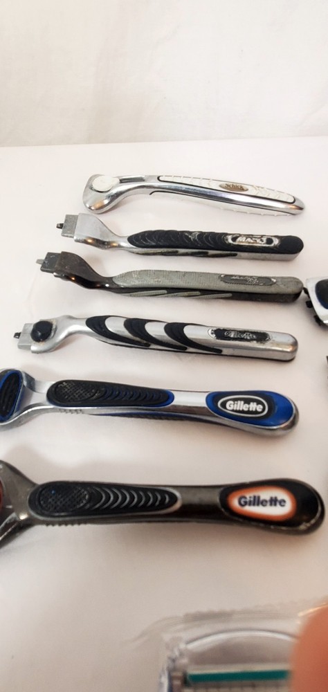 Gillette Proglide Handle / 8 Blades And More / READ AD